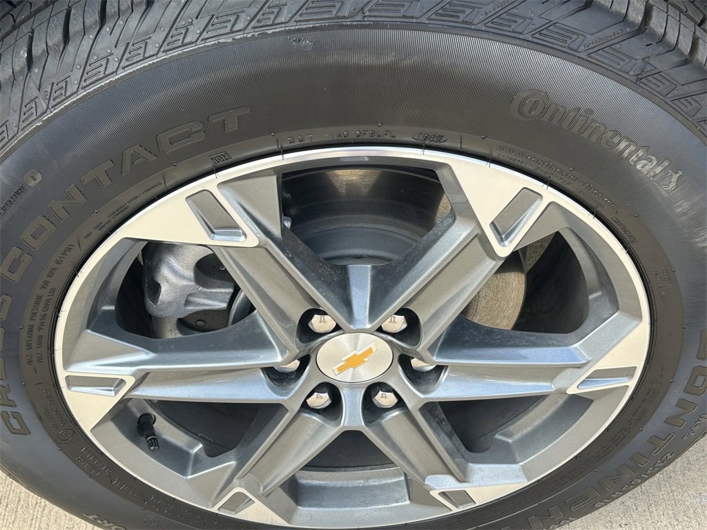 Used 2025 Chevrolet Blazer LT image 9