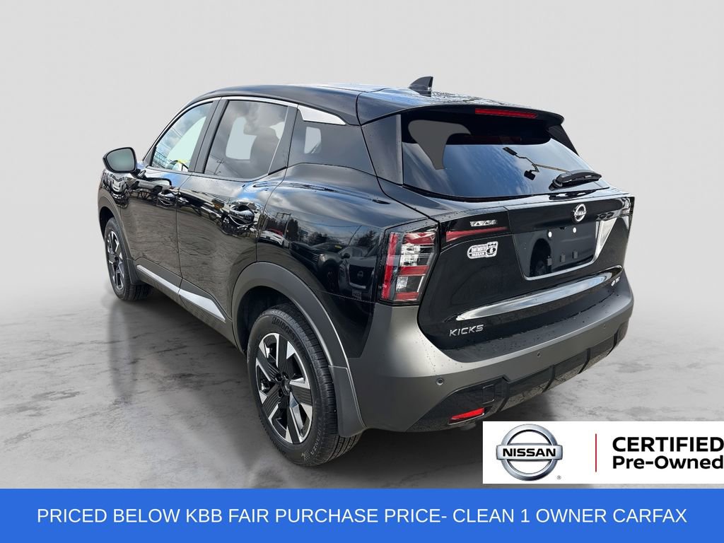 Used 2025 Nissan Kicks SV image 3