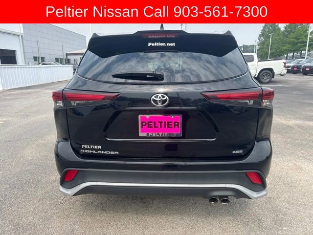 Used 2024 Toyota Highlander XSE FWD image 4