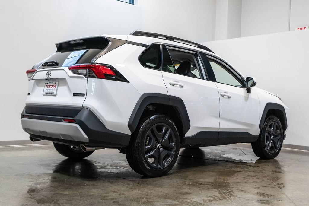 Used 2024 Toyota RAV4 Adventure AWD/4WD image 9