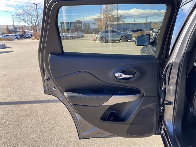 Used 2022 Jeep Cherokee Limited image 25