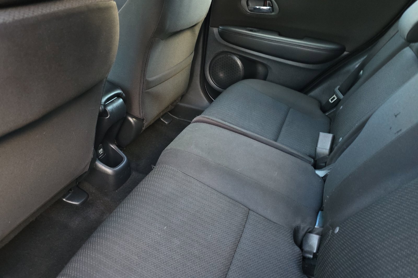 Used 2016 Honda HR-V LX image 16