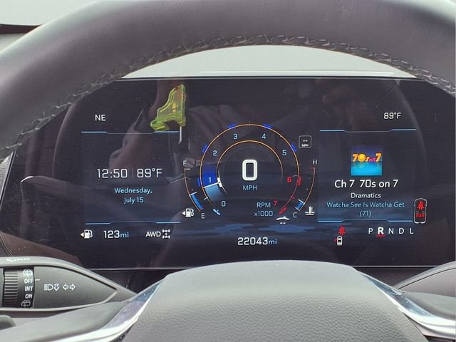 Used 2025 Chevrolet Equinox LT AWD/4WD image 17