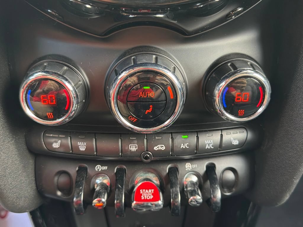 Used 2019 MINI Cooper 4-Door Hardtop FWD image 31