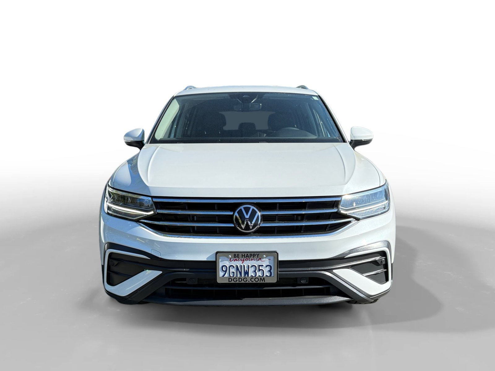 Used 2023 Volkswagen Tiguan SE image 8