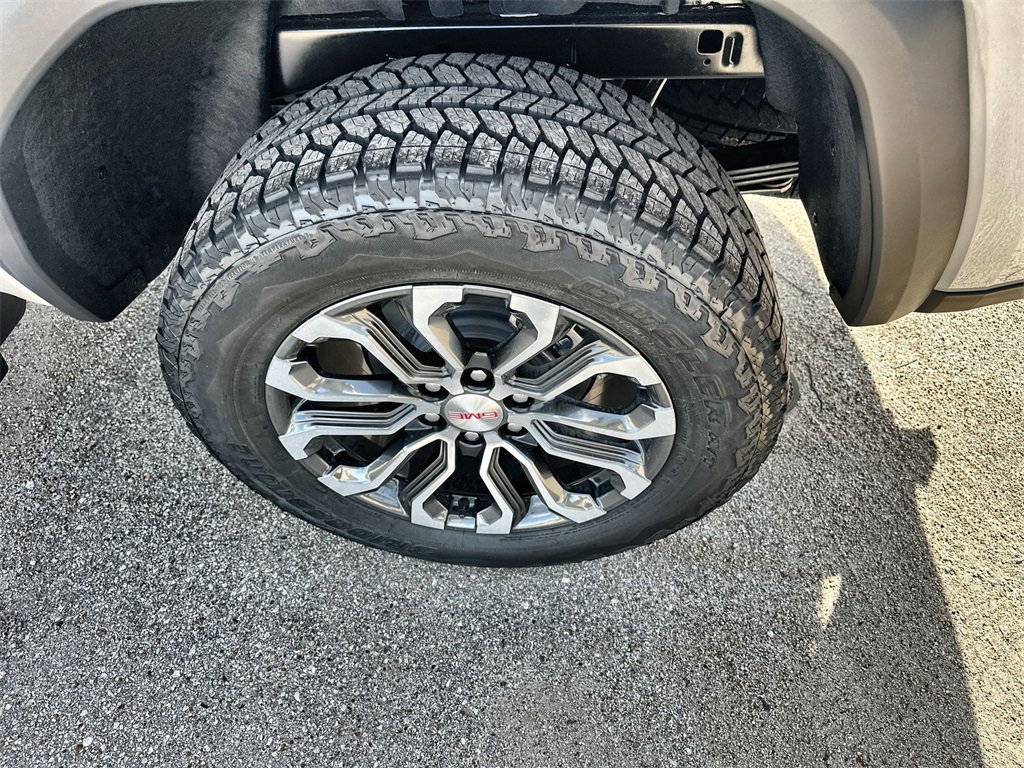 New 2026 GMC Canyon Denali image 12