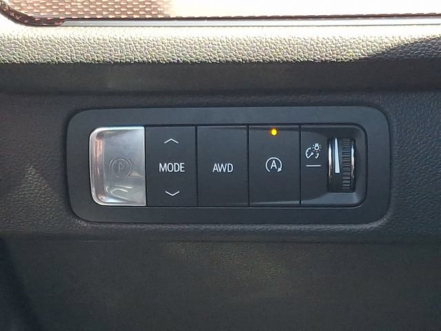 Certified 2025 Chevrolet Traverse RS AWD/4WD image 26