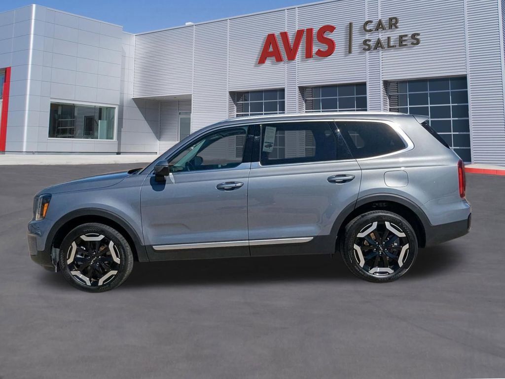 Used 2025 Kia Telluride S image 10