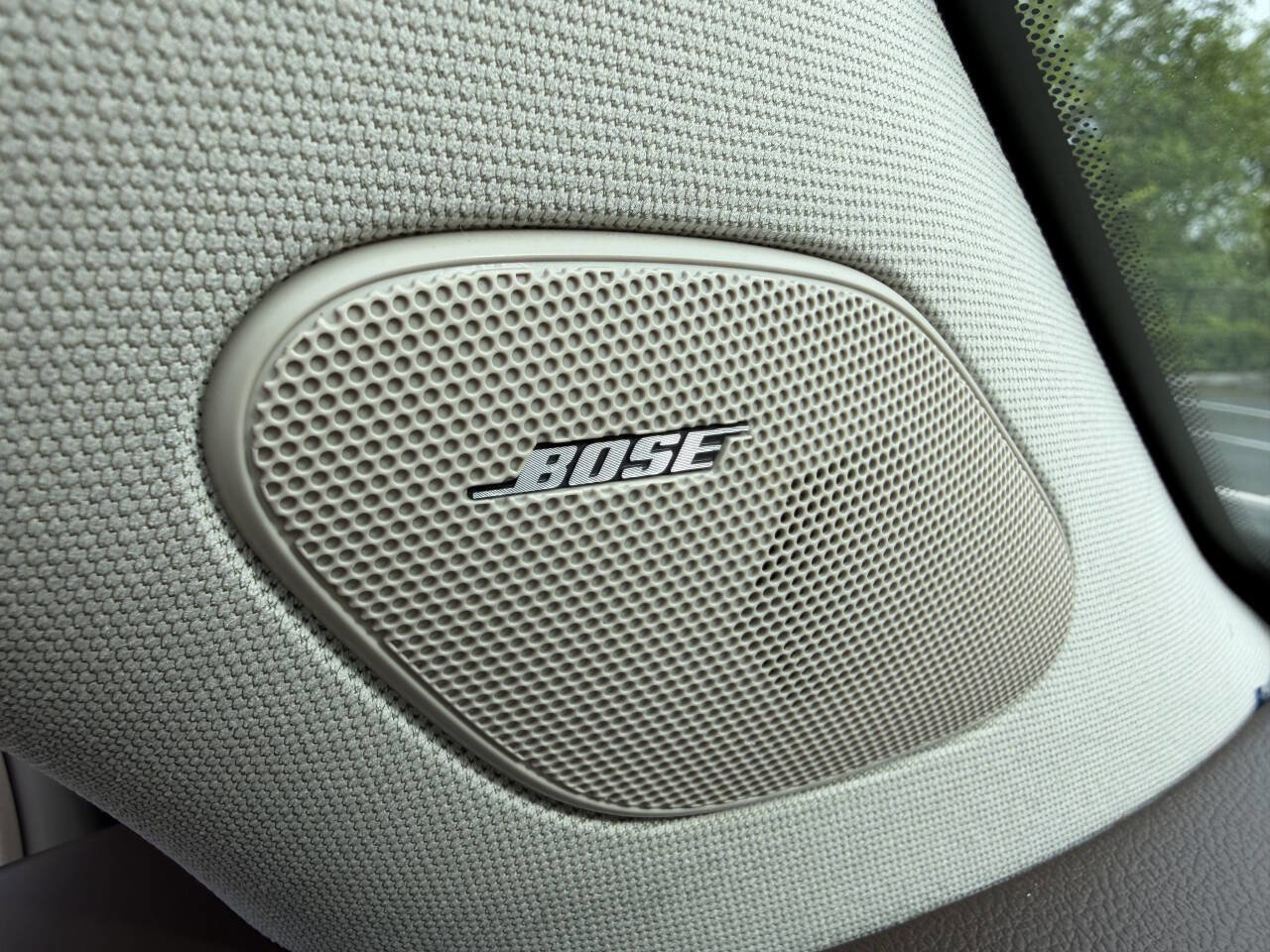 Used 2010 Cadillac SRX Premium FWD image 24