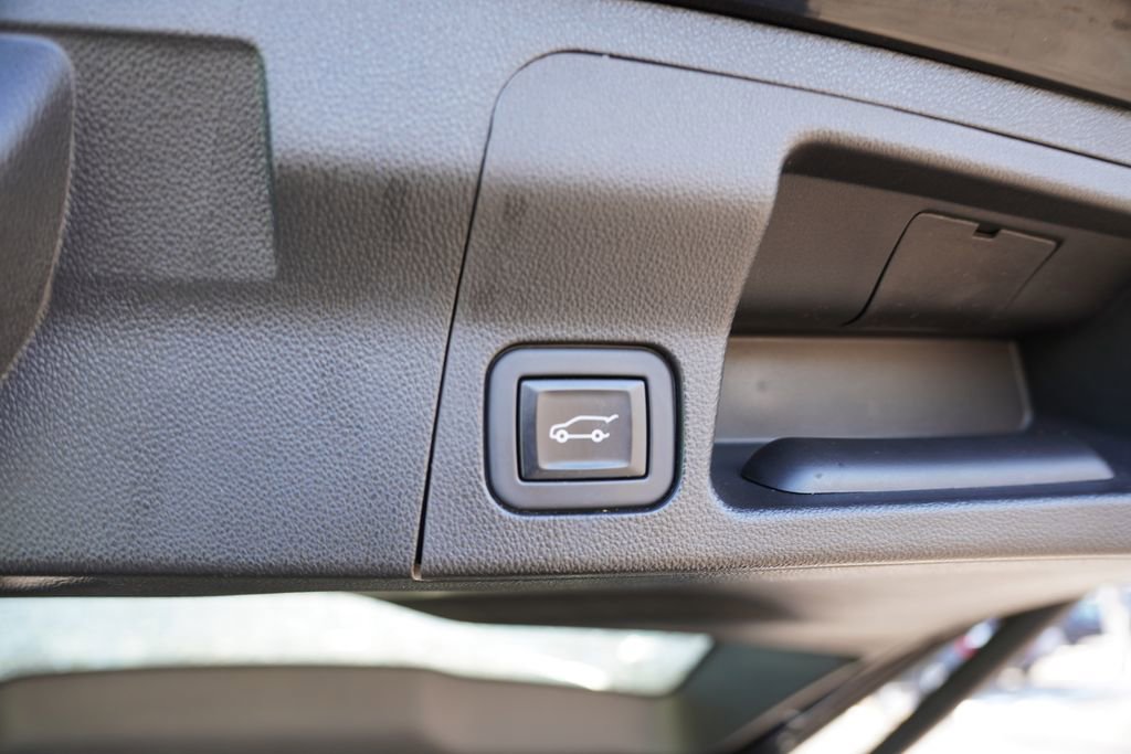 Certified 2023 GMC Acadia SLT w/ Preferred Package image 20