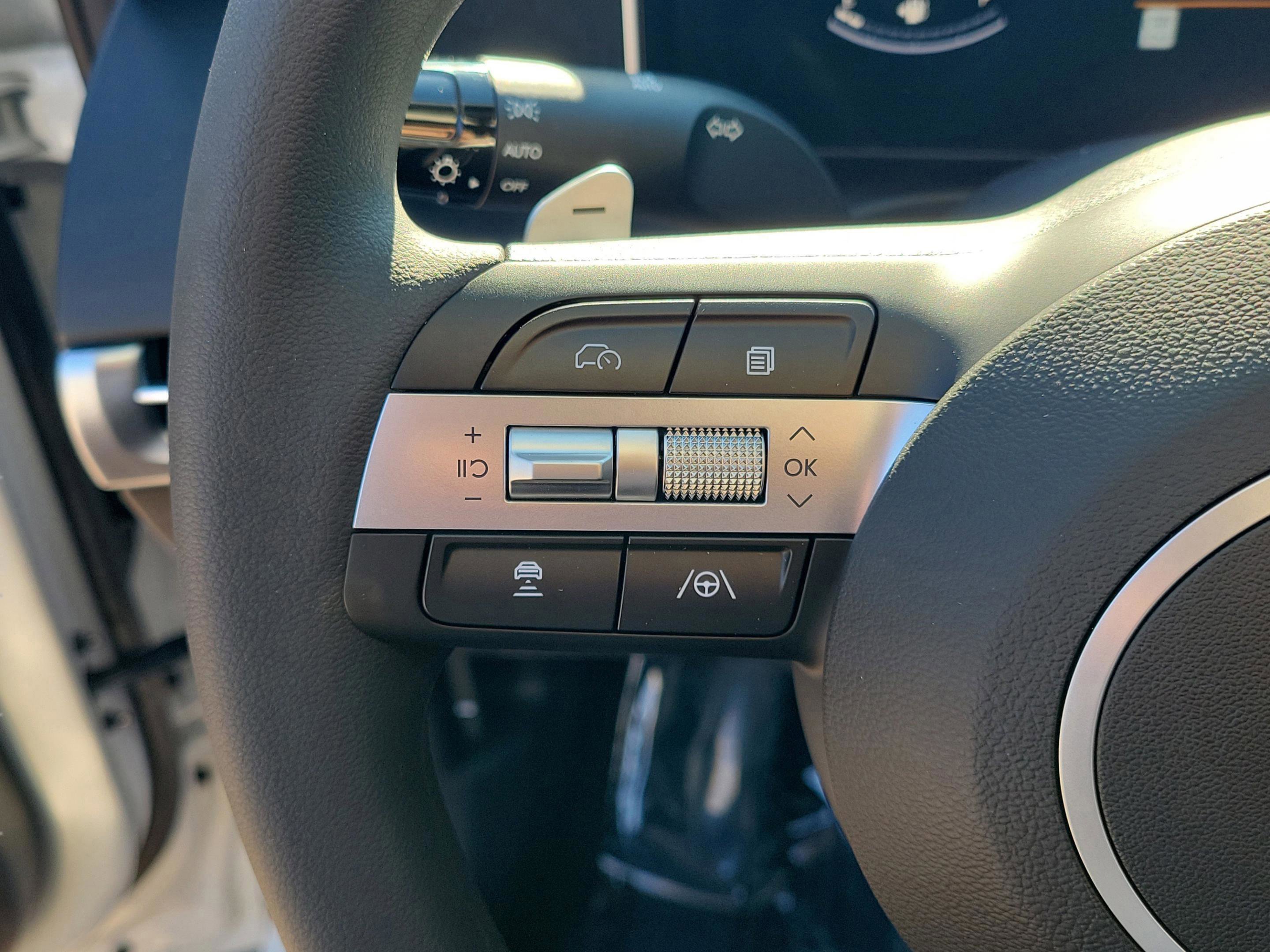 New 2026 Hyundai Tucson Blue SE image 19