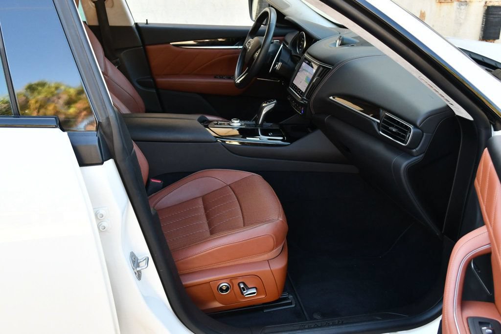 Used 2022 Maserati Levante Modena AWD/4WD image 59