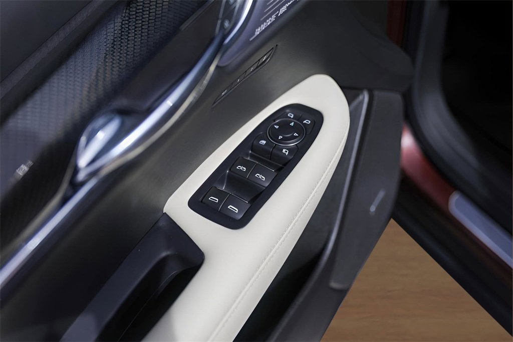 Certified 2023 Cadillac XT6 Sport image 24