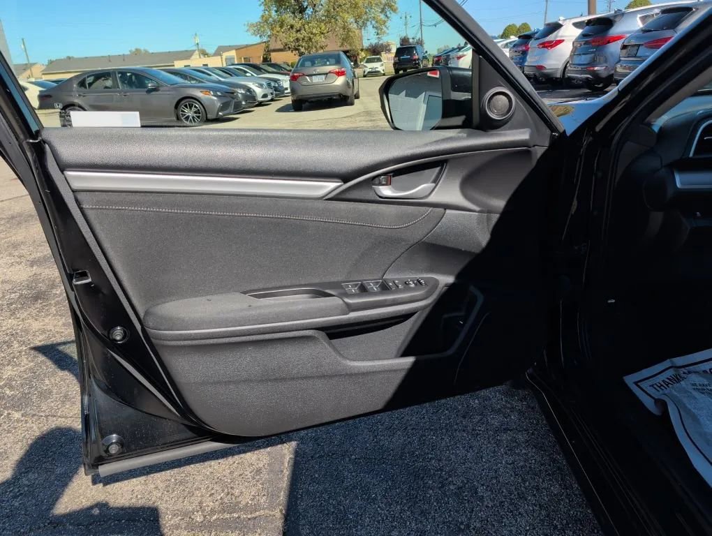 Used 2018 Honda Civic EX-T image 9