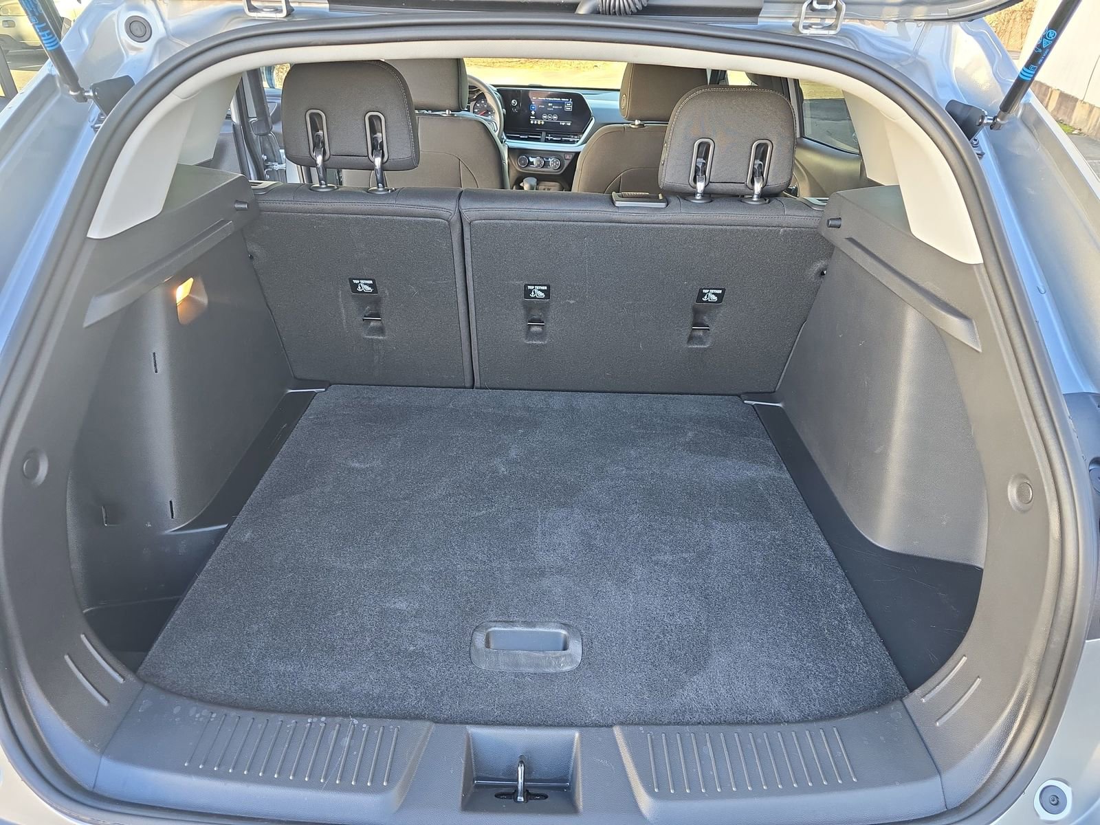 Used 2025 Chevrolet Trax LS w/ Driver Confidence Package image 18