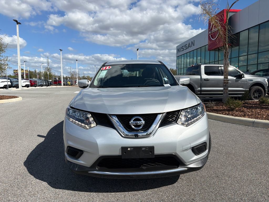 Used 2015 Nissan Rogue S image 2