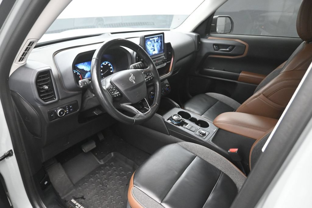 Used 2023 Ford Bronco Sport Outer Banks w/ Tech Package AWD/4WD image 18