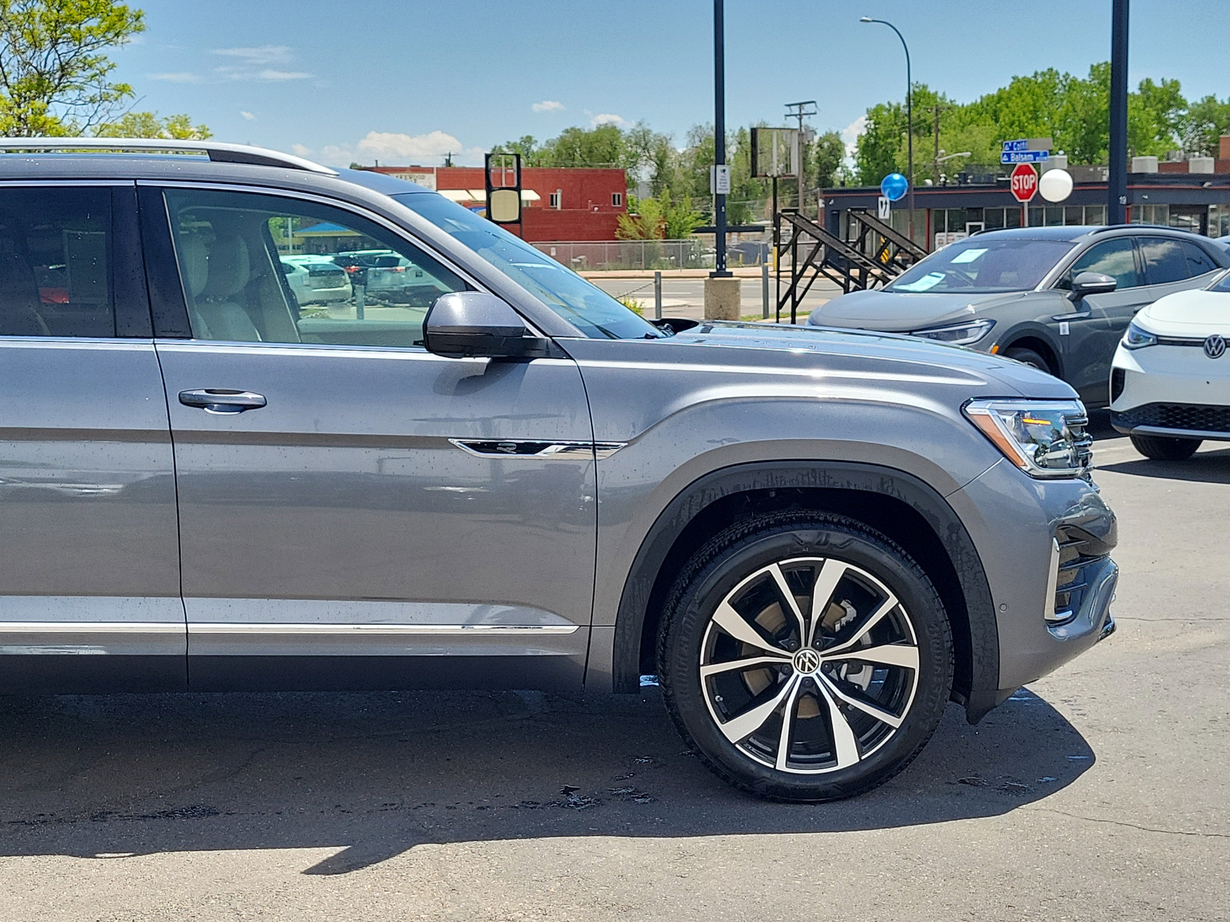 New 2025 Volkswagen Atlas SEL Premium R-Line image 8