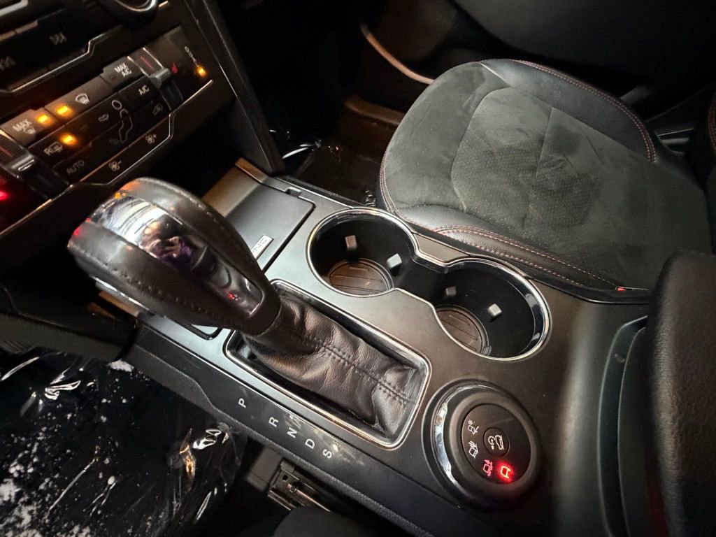 Used 2018 Ford Explorer XLT w/ Equipment Group 202A image 19