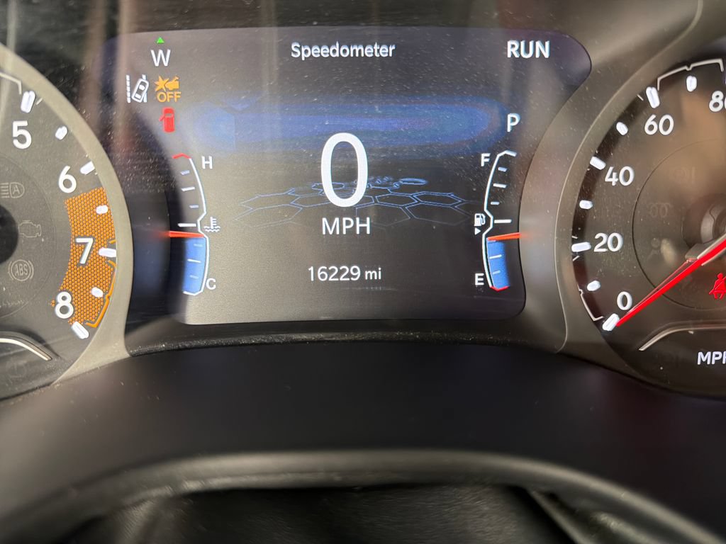 Used 2023 Jeep Compass Latitude AWD/4WD image 10