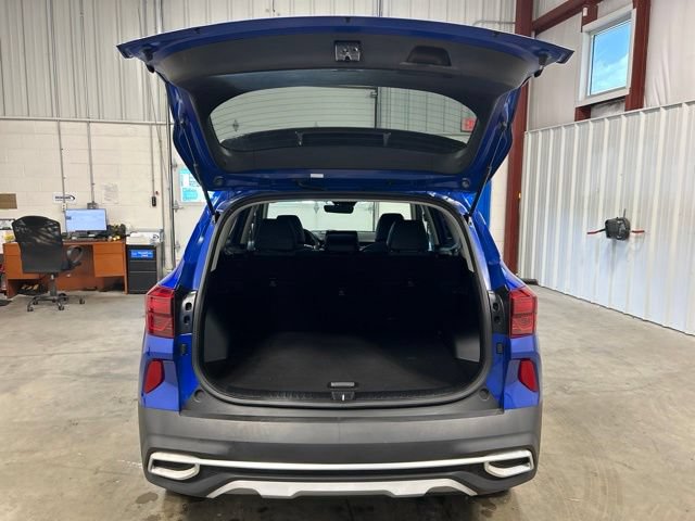 Used 2022 Kia Seltos S FWD image 19