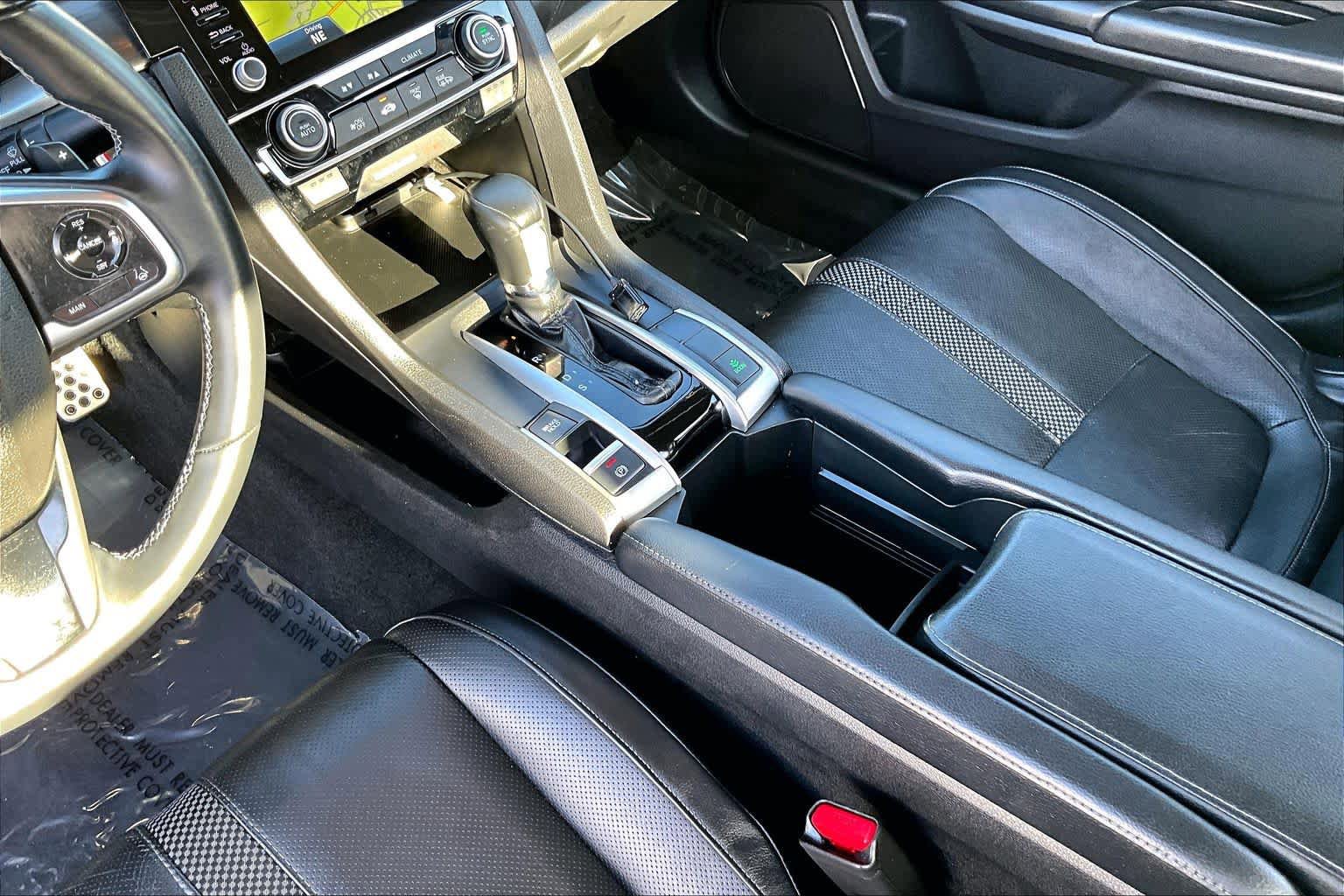 Used 2019 Honda Civic Touring image 16