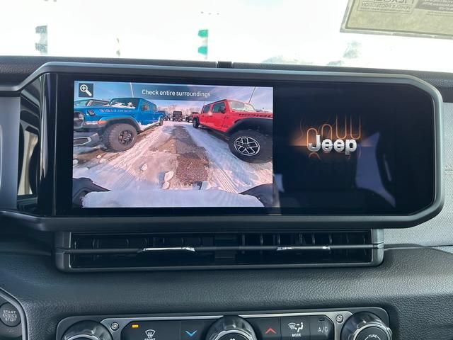 New 2025 Jeep Gladiator Sport AWD/4WD image 18