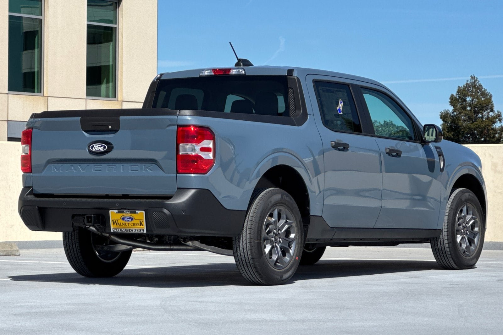 New 2026 Ford Maverick XLT w/ XLT Luxury Package AWD/4WD image 4