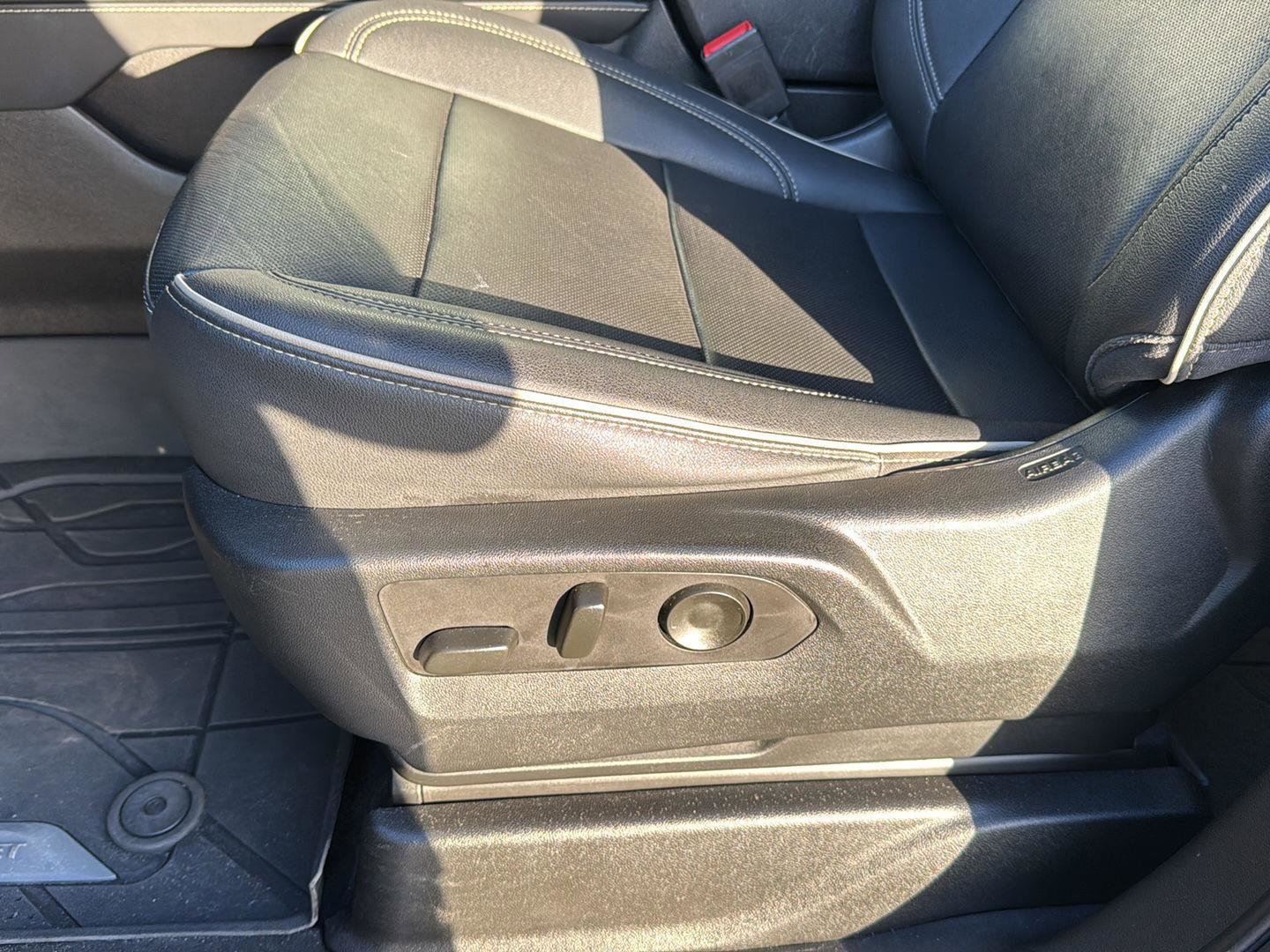 Used 2023 Chevrolet Tahoe Premier image 30