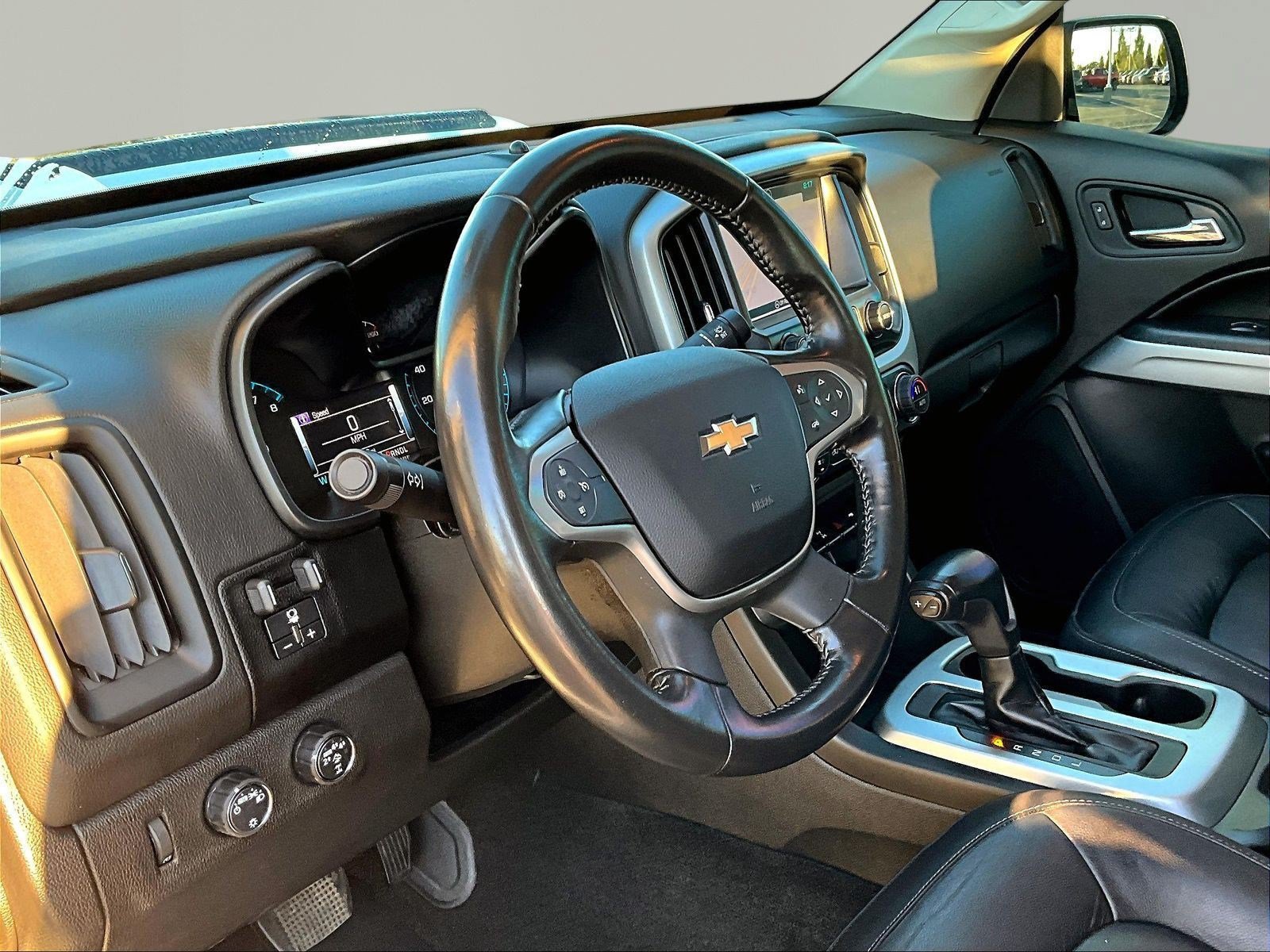 Used 2018 Chevrolet Colorado ZR2 w/ LPO, Door Decal Package AWD/4WD image 16