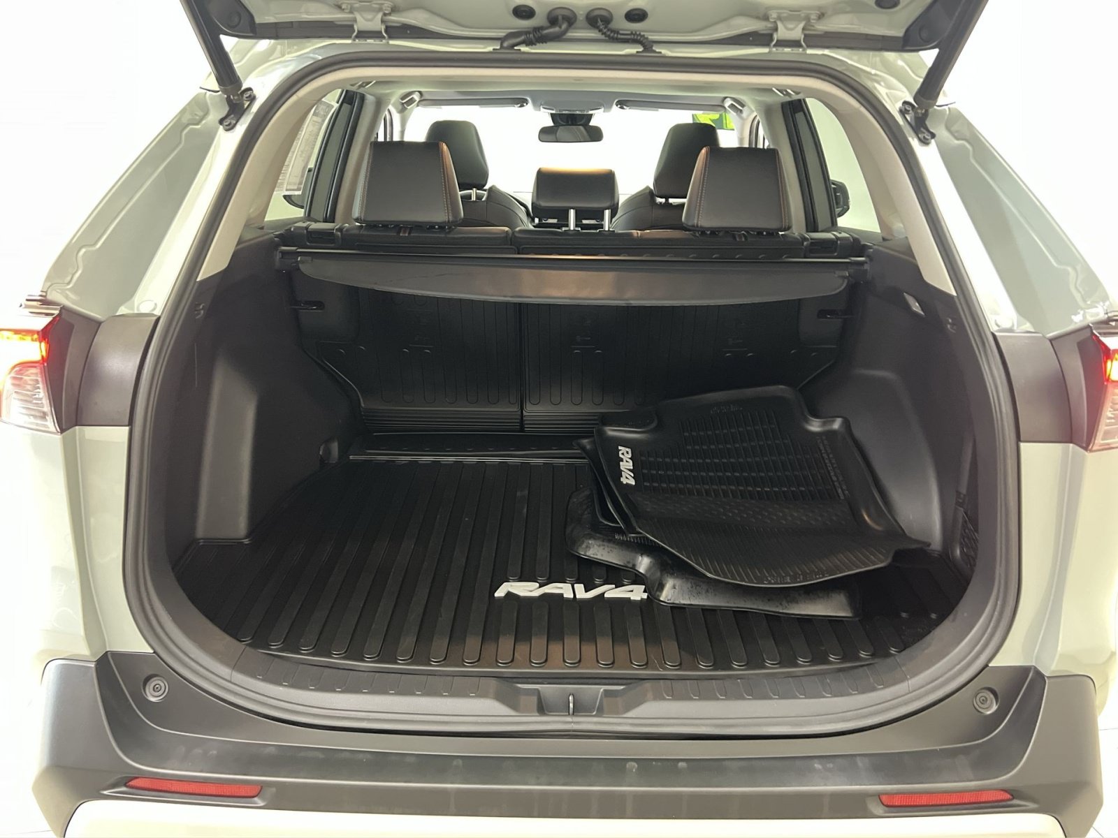 Used 2019 Toyota RAV4 Adventure w/ All Weather Liner Package AWD/4WD image 25