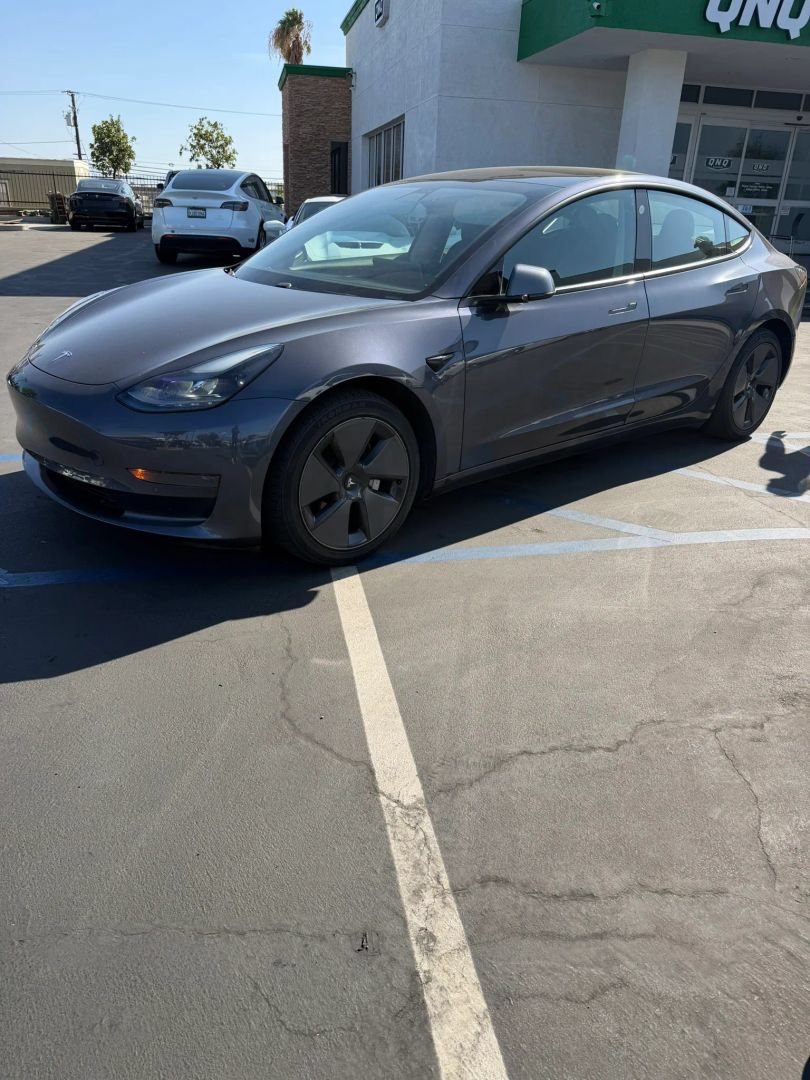 Used 2021 Tesla Model 3 Standard Range Plus RWD image 2
