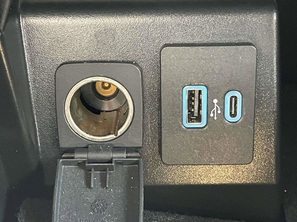 Certified 2021 Ford Explorer Limited w/ Equipment Group 301A image 23