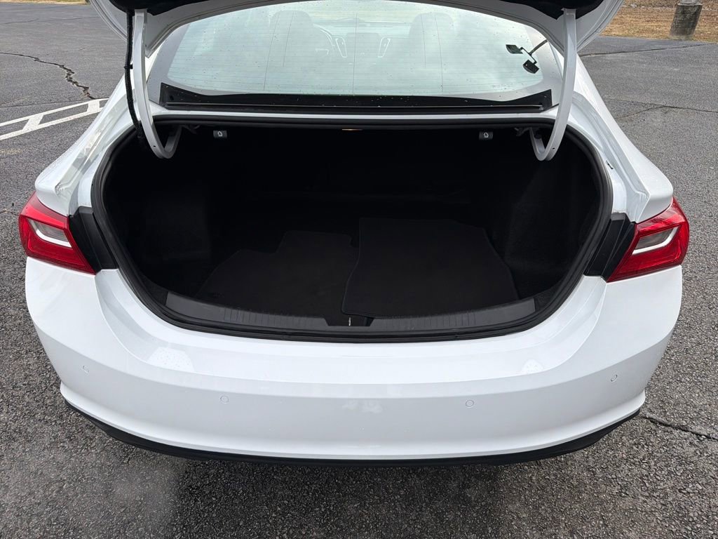 Used 2024 Chevrolet Malibu LT image 13