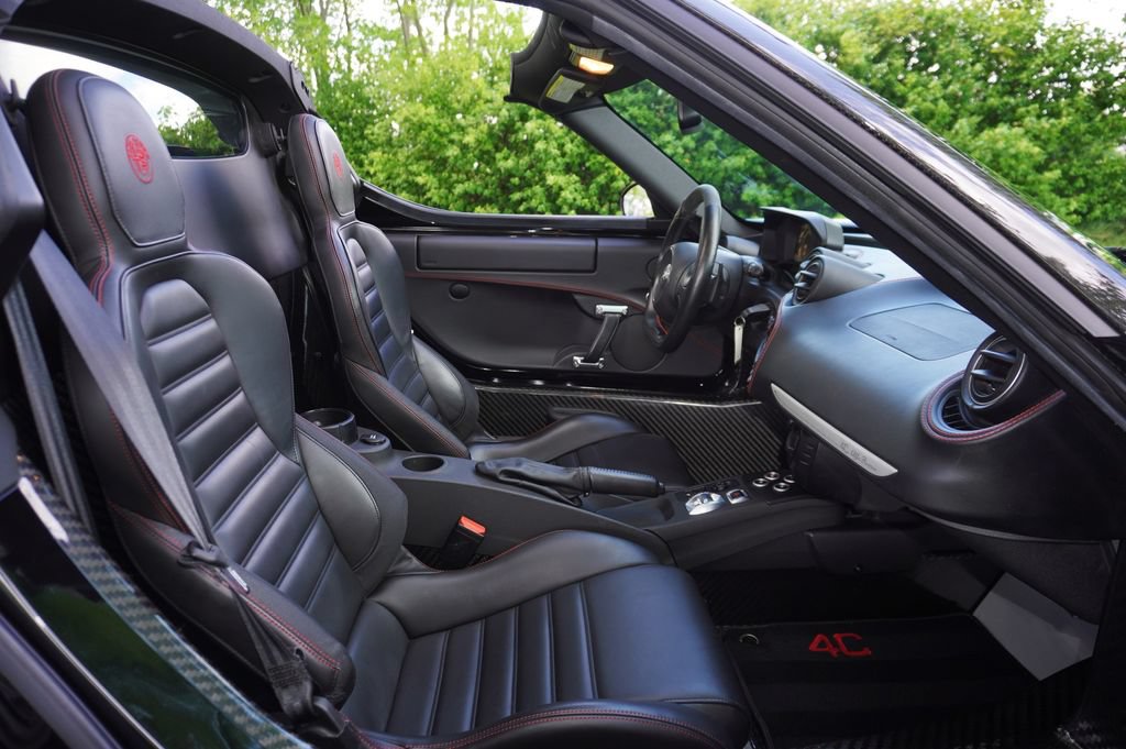 Used 2019 Alfa Romeo 4C Spider RWD image 37