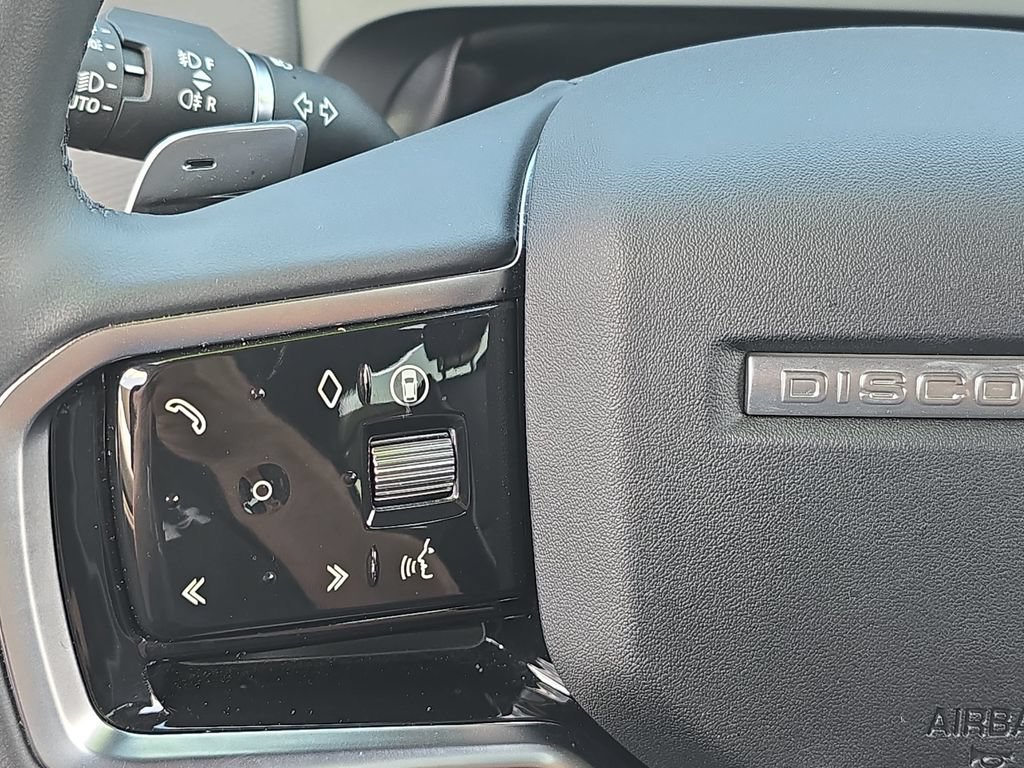 Certified 2025 Land Rover Discovery Sport Dynamic SE AWD/4WD image 17
