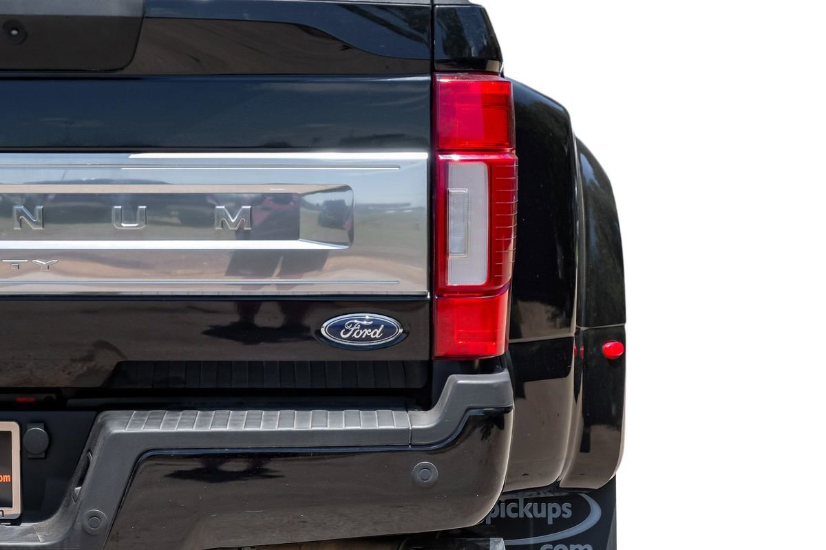 Used 2022 Ford F350 Platinum w/ FX4 Off-Road Package AWD/4WD image 53