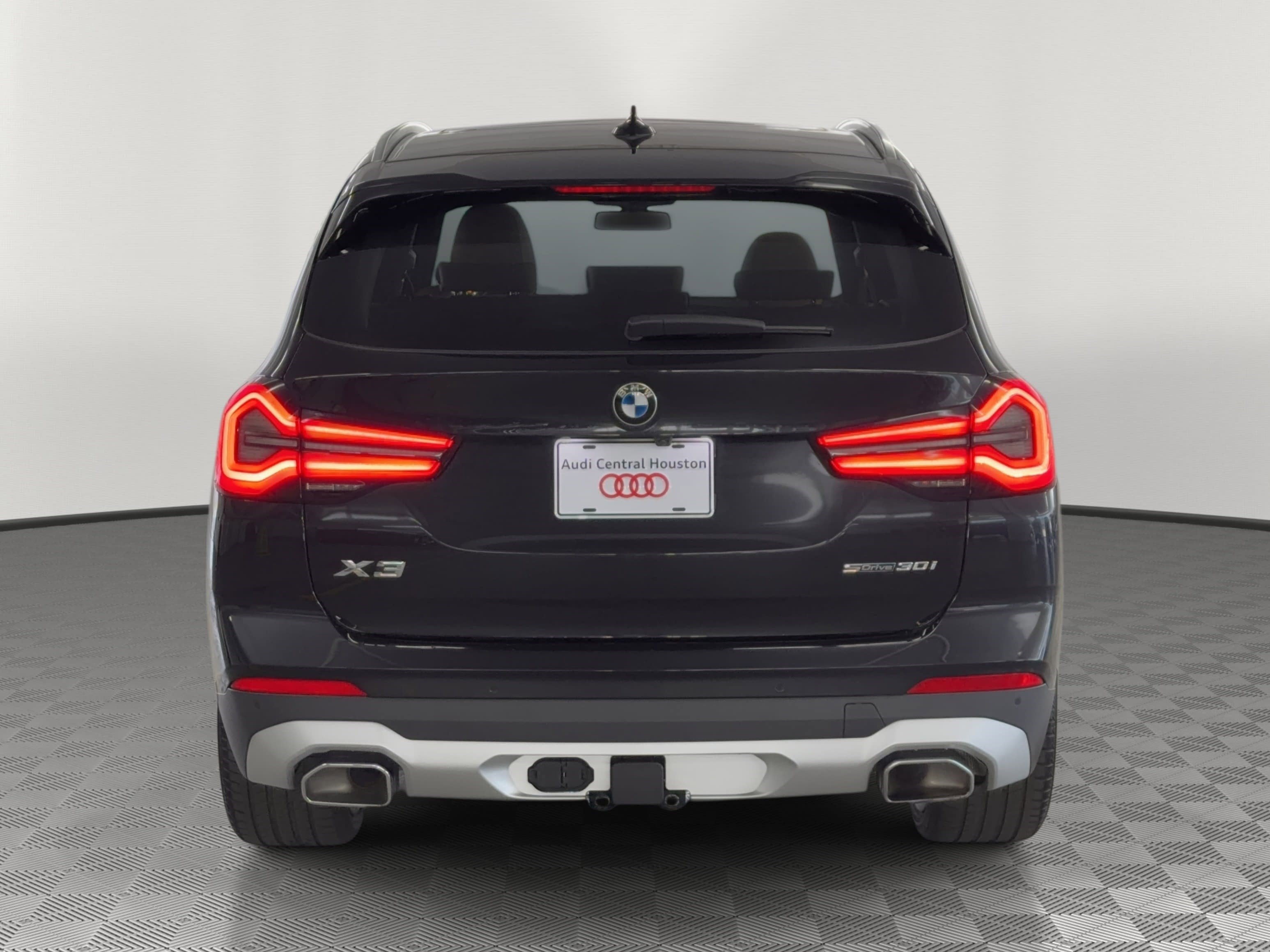 Used 2023 BMW X3 sDrive30i w/ Premium Package image 10