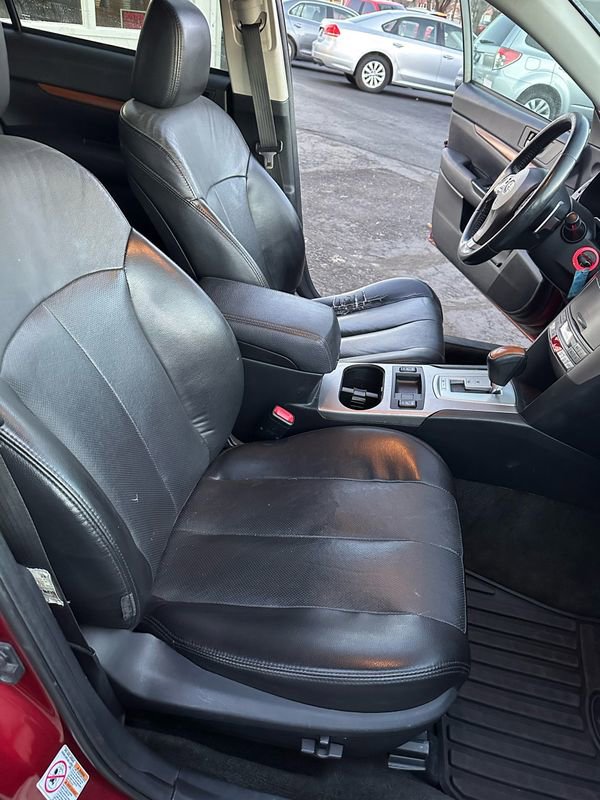 Used 2014 Subaru Outback 2.5i Limited w/ Moonroof Package image 13