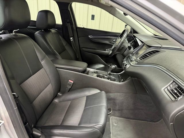 Used 2019 Chevrolet Impala LT FWD image 26