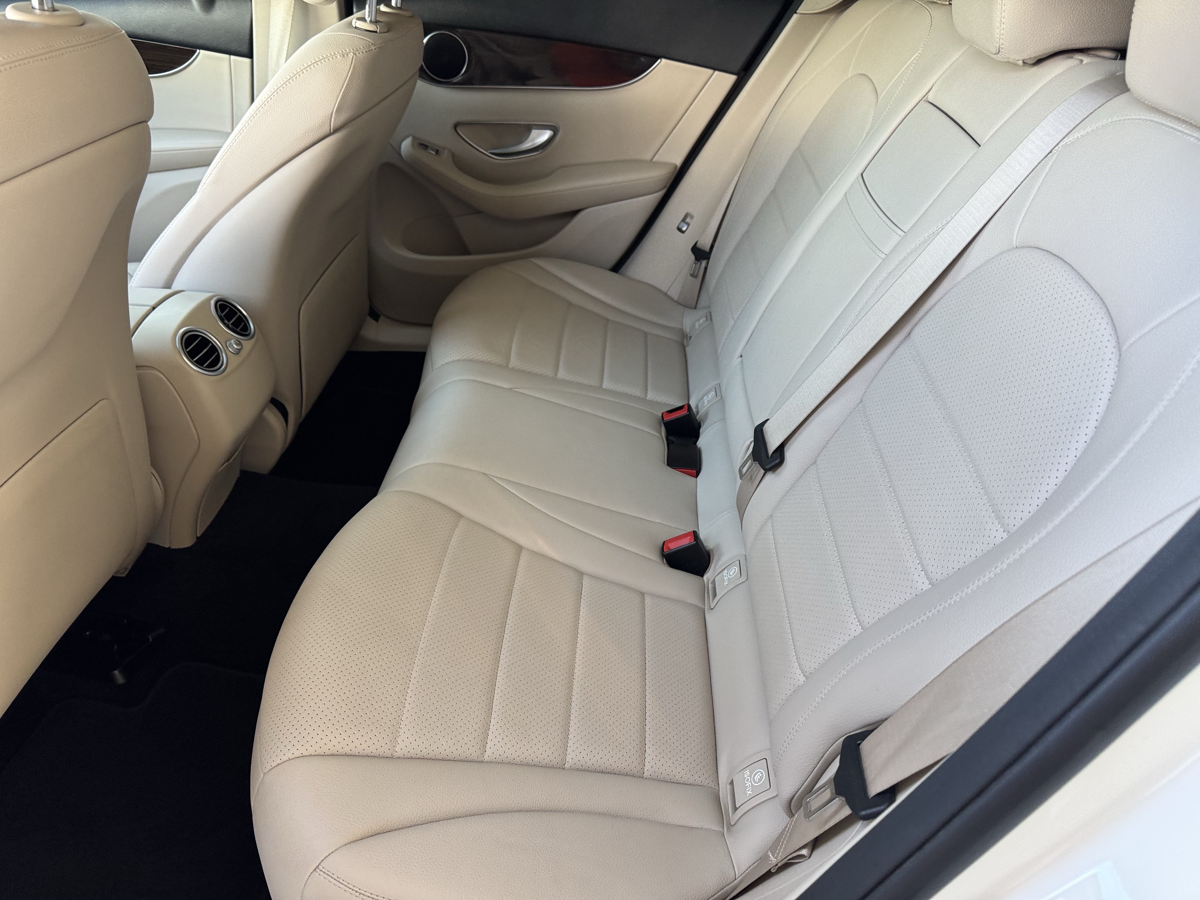 Used 2018 Mercedes-Benz GLC 350e 4MATIC image 16
