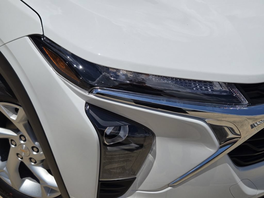 New 2026 Chevrolet Trax LS w/ LS Convenience Package FWD image 10