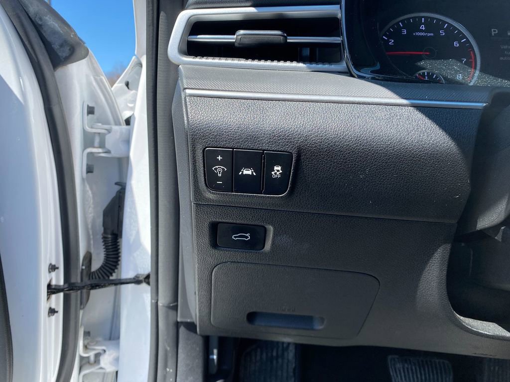Used 2023 Kia K5 LXS image 14