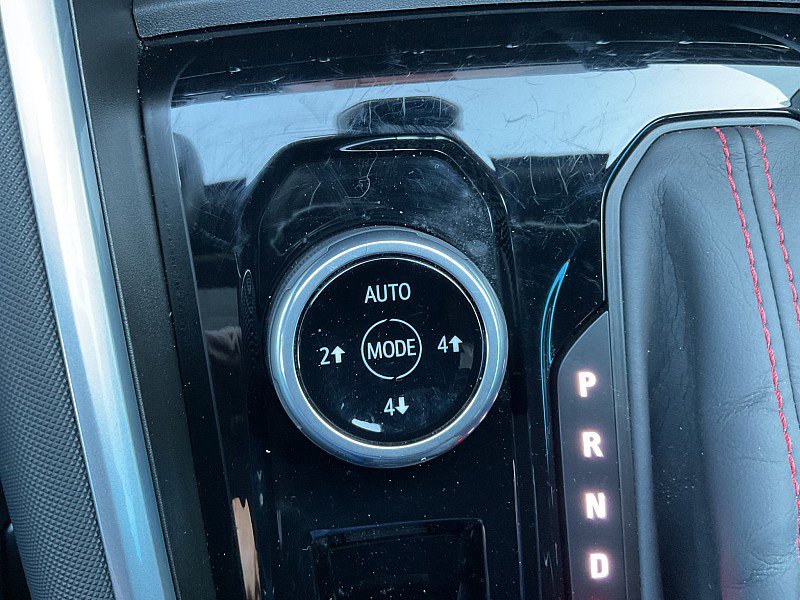 Used 2023 Chevrolet Colorado Z71 w/ Z71 Convenience Package 2 image 25