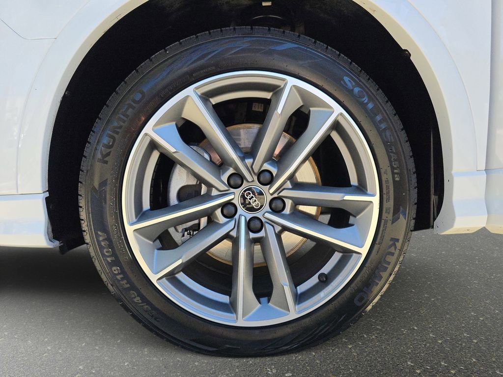 Certified 2023 Audi Q3 2.0T Premium Plus w/ Premium Plus Package AWD/4WD image 36