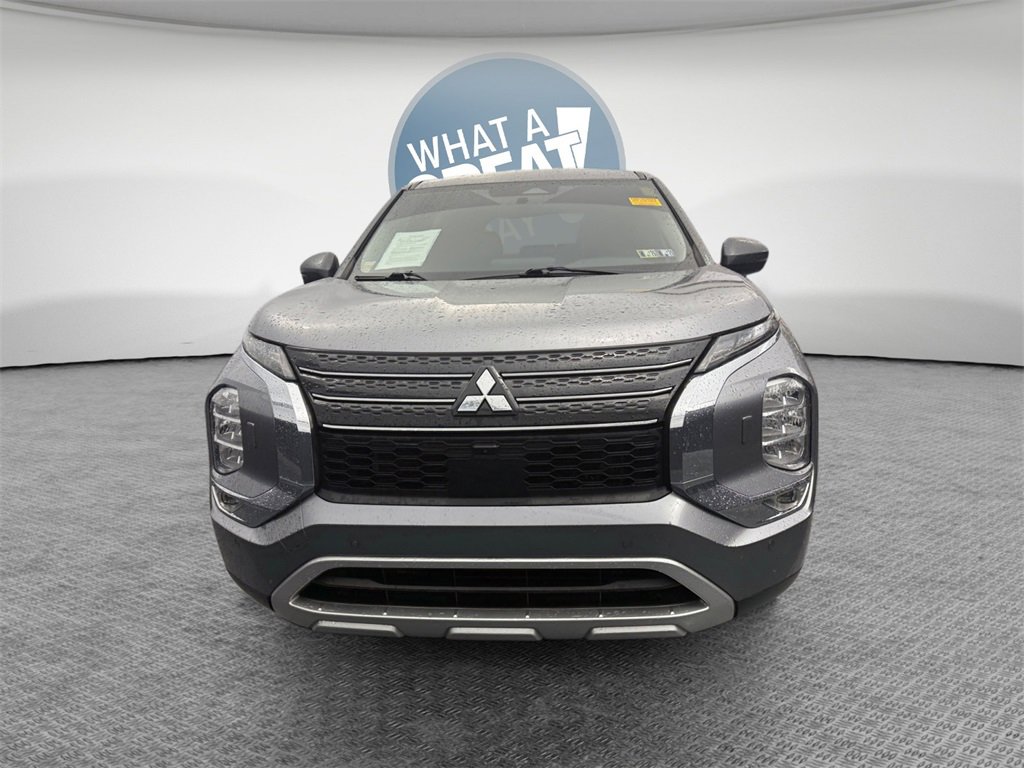 Used 2022 Mitsubishi Outlander SE image 9