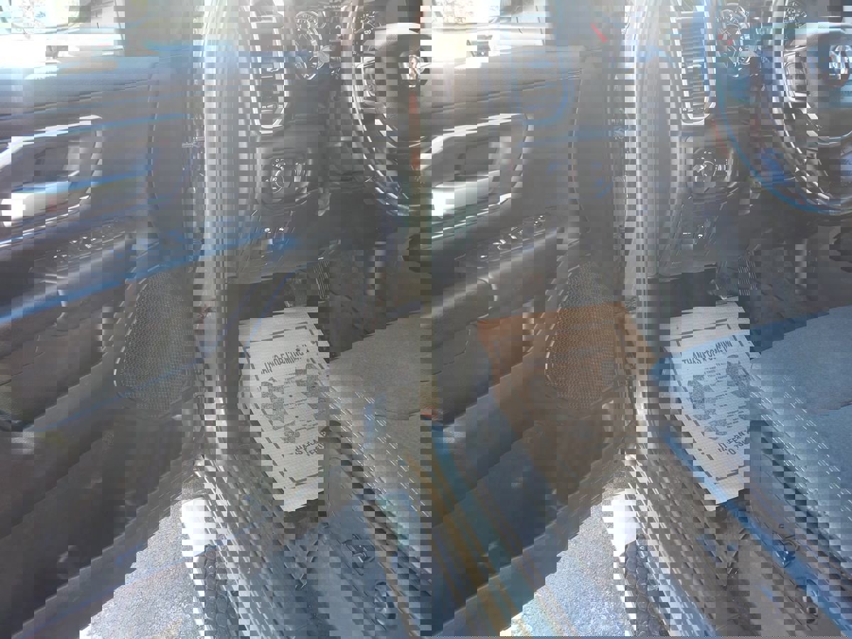 Used 2021 RAM 1500 Big Horn w/ Trailer Tow Group image 10