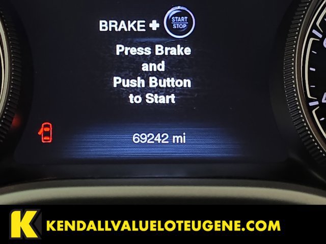 Used 2017 Jeep Cherokee Overland w/ Technology Group AWD/4WD image 17