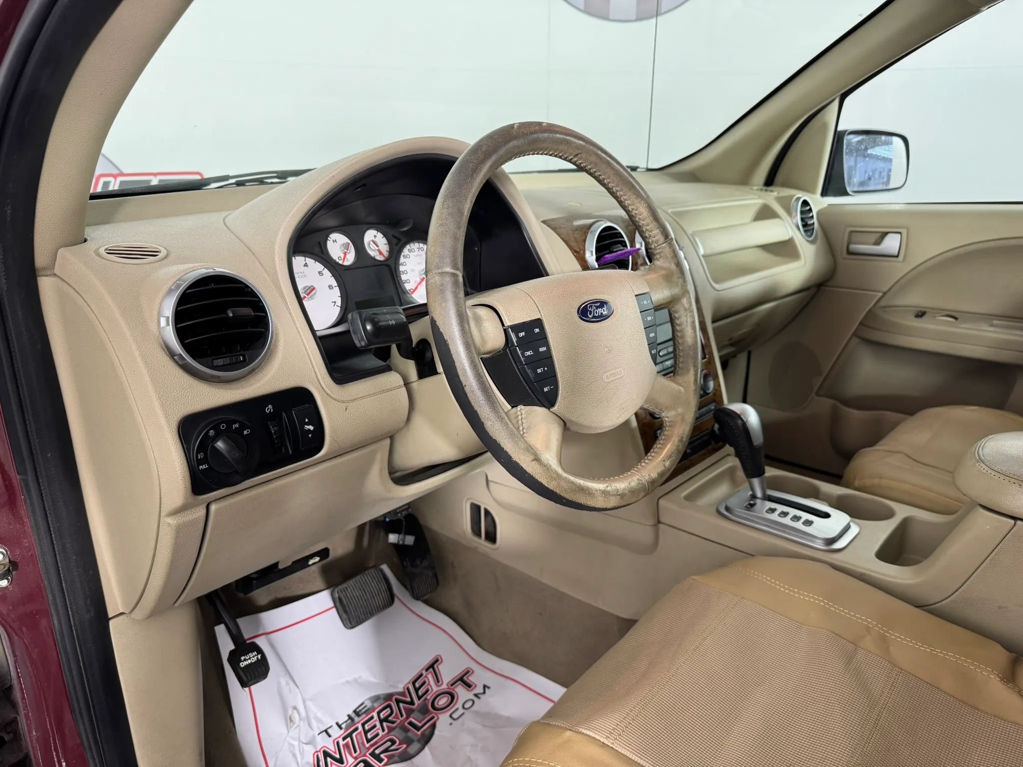 Used 2006 Ford Freestyle Limited AWD/4WD image 10