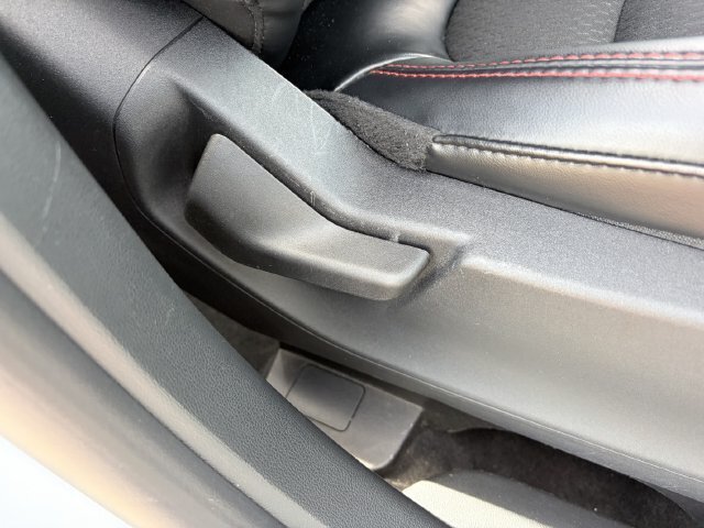 Used 2025 Ford Escape ST-Line Select AWD/4WD image 12